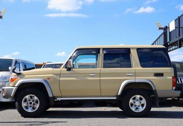 Toyota Land Cruiser 70