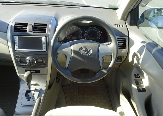 Toyota Corolla Axio X