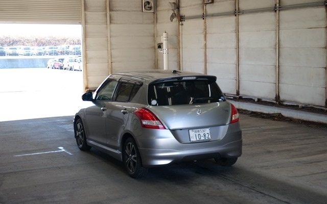 SUZUKI SWIFT RS