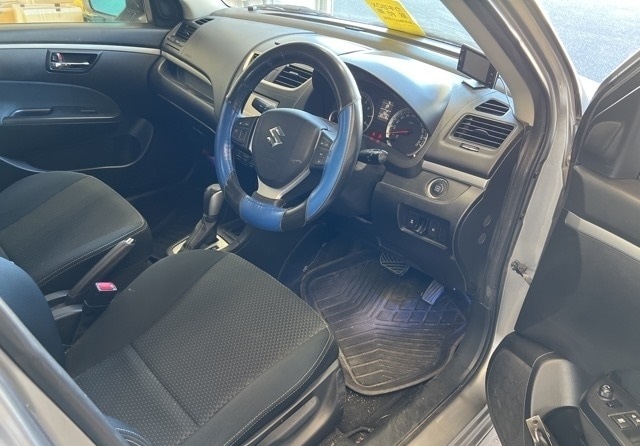 SUZUKI SWIFT RS