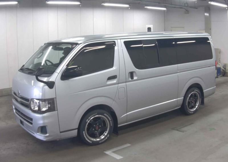 Toyota Hiace Commuter