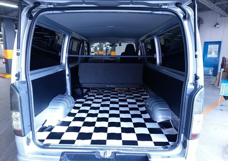 Toyota Hiace Commuter